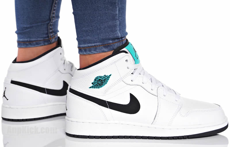 air jordan 1 mid gs womens hyper jade aj1 black white green on feet air jordan 1 mid gs womens hyper jade aj1 black white green on feet