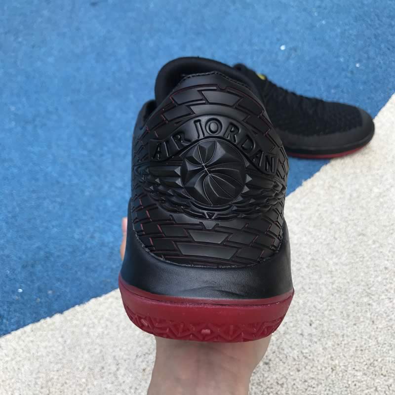 Air Jordan 32 Low Last Shot Red And Black Jordans Shoes AH3347-003 In Hand Heel Air Jordan 32 Low Last Shot Red And Black Jordans Shoes AH3347-003 In Hand Heel
