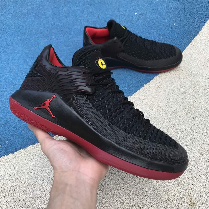 Air Jordan 32 Low Last Shot Red And Black Jordans Shoes AH3347-003 In Hand Lateral Air Jordan 32 Low Last Shot Red And Black Jordans Shoes AH3347-003 In Hand Lateral