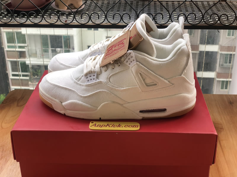 Levi's x Air Jordan 4 Retro 'White Denim' For Sale Side Images Levi's x Air Jordan 4 Retro 'White Denim' For Sale Side Images